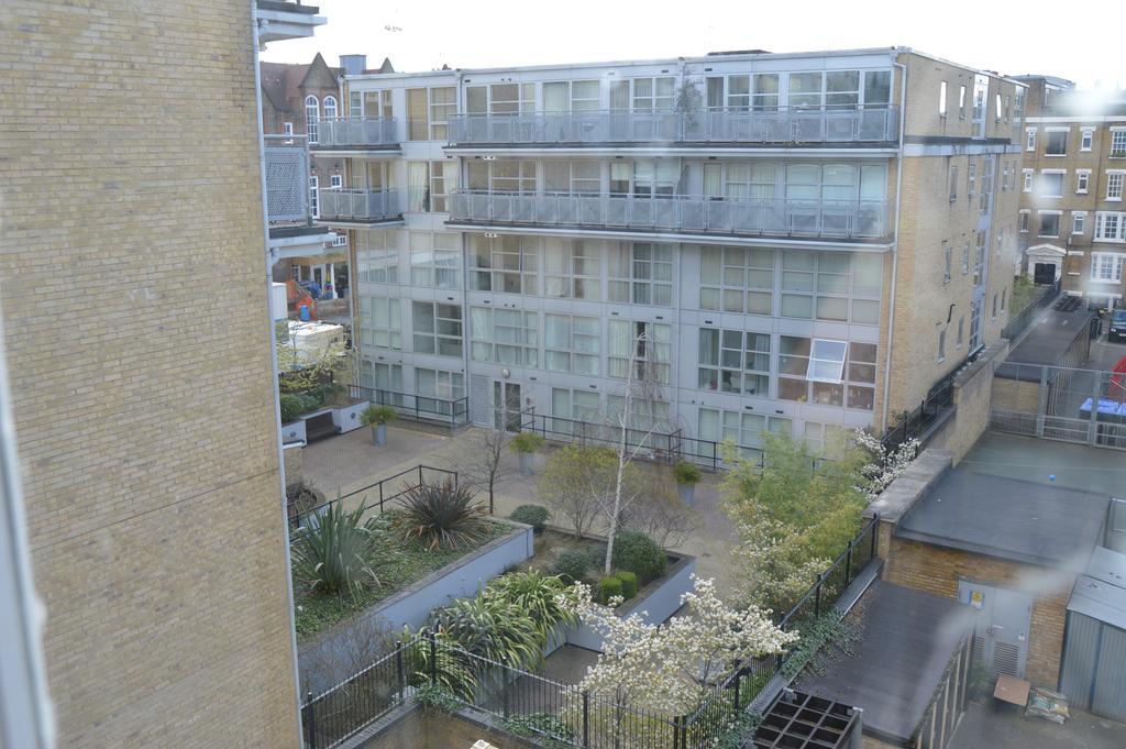 London Borough Station Apartment Luaran gambar